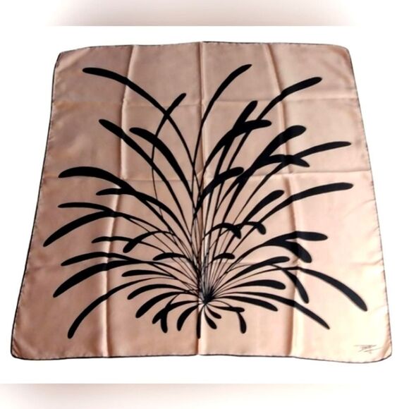 Tomy Accessories - Vintage Tomy 💯 Silk Scarf